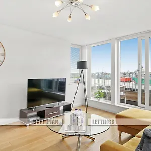 https://queens-apartments-city-centre-sea-view-private-parking-luxury.hotelsaberdeenuk.com