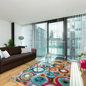 https://fantastic-one-bed-on-the-iconic-quatermile.edinburghhotelsuk.org